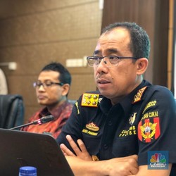Banyak Bisnis Lesu, Penerimaan Bea dan Cukai Baru 76%