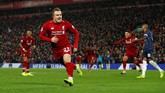 Keputusan Juergen Klopp terbukti tepat lantaran Shaqiri berhasil mencetak gol tiga menit setelah ia masuk ke lapangan. Tak hanya itu, Shaqiri berhasil membawa Liverpool unggul 3-1 lewat gol keduanya di menit ke-80. (REUTERS/Phil Noble)
