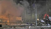 Menurut perwakilan dinas pemadam kebakaran, Sho Saikoku diperkirakan jumlah korban luka bisa bertambah. (Photo by JIJI PRESS / JIJI PRESS / AFP)