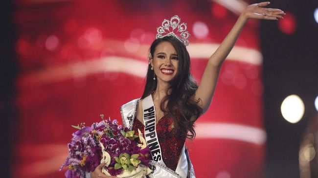 Catriona Gray Miss Universe 2019 dan Mimpi Gaun Merah