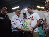 Lindungi Petani, Prabowo-Sandi Akan Setop Impor Beras