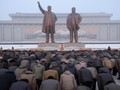 FOTO: Korut Peringati Tujuh Tahun Kematian Ayah Kim Jong-un