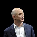 Jeff Bezos Blak-blakan Ramal Nasib Bumi & Manusia Masa Depan