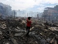 FOTO: Si Jago Merah Lalap 600 Rumah di Brasil