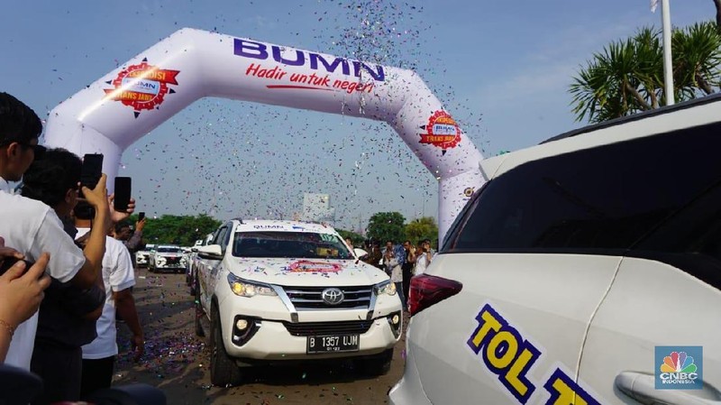 Jokowi berharap bisa memberikan alternatif perjalanan sehingga mengurangi kemacetan di jalan nasional.