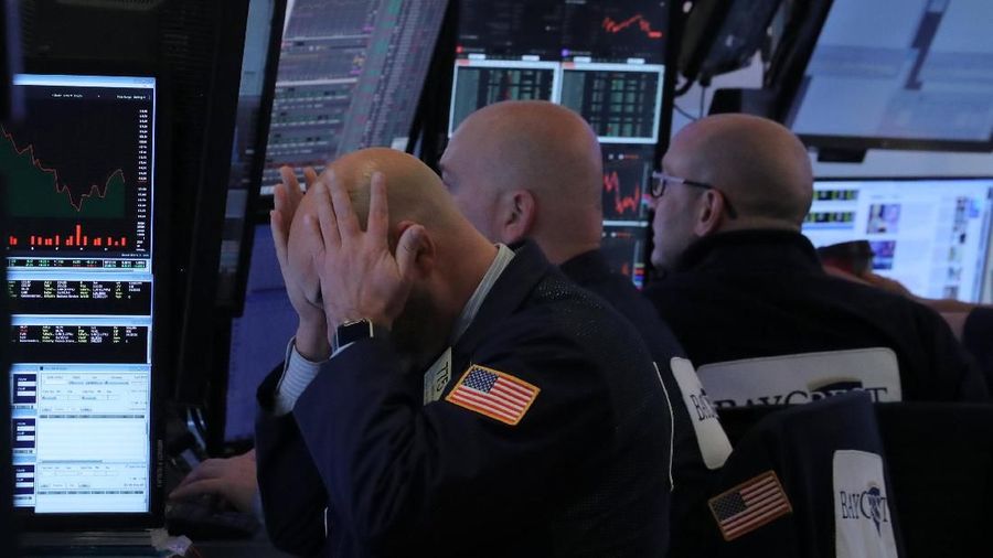 Wall Street kembali babak belur di hari kedua setelah bank sentral Amerika Serikat (AS) Federal Reserve menaikkan suku bunganya.