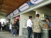 Jokowi-Basuki Beda Pendapat Soal KFC & Starbucks di Rest Area