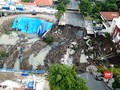 VIDEO: Proyek RS Diakui Jadi Penyebab Jalan Gubeng Ambles