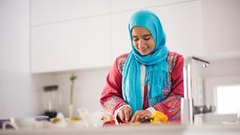 Kebahagiaan Hakiki Ibu Rumah Tangga Bernama Aktualisasi Diri