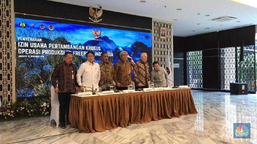 Indonesia kuasai Freeport Indonesia setelah bayar lunas US$3,85 miliar atau setara Rp 55,8 triliun ke Freeport McMoRan (FCX) dan Rio Tinto.