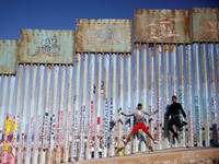Film dan Musik Hip Hop Jalan Imigran Muda Honduras ke AS