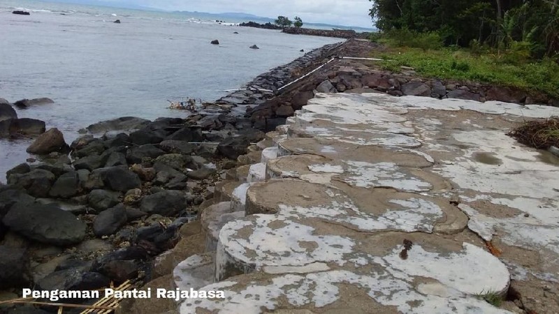Tsunami yang terjadi pada Sabtu 22 Desmber pukul 21.15 WIB mengakibatkan rusaknya sejumlah wilayah pesisir Lampung.