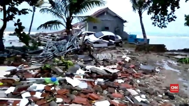 Video Pantai Di Banten Luluh Lantak Diterjang Tsunami