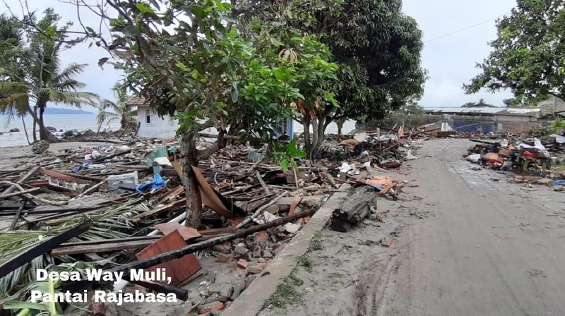 Tsunami yang terjadi pada Sabtu 22 Desmber pukul 21.15 WIB mengakibatkan rusaknya sejumlah wilayah pesisir Lampung.