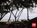 Menyusuri Kesuraman Pantai Barat Banten Usai Diamuk Tsunami