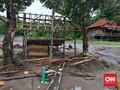 Puing Runtuhan dan Lumpur Hambat Evakuasi di Lampung Selatan