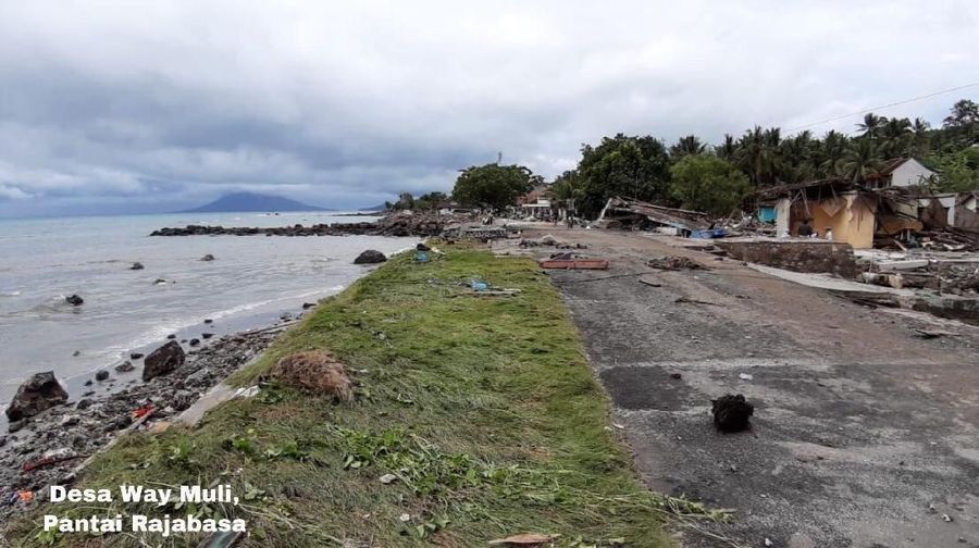 Tsunami yang terjadi pada Sabtu 22 Desmber pukul 21.15 WIB mengakibatkan rusaknya sejumlah wilayah pesisir Lampung.