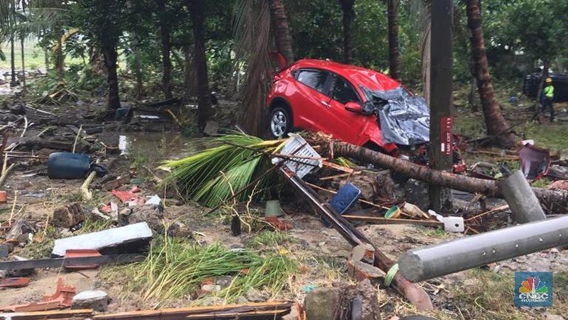 Jumlah korban akibat tsunami Selat Sunda bertambah menjadi 281 meninggal, 1.016 Luka-Luka, dan 57 orang hilang.