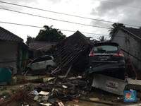 Tiba di Banten, Jokowi Cek Kondisi Usai Tsunami Selat Sunda