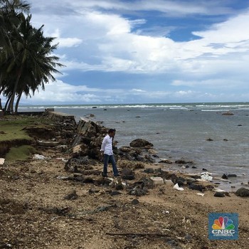 Jokowi Tinjau dan Kunjungi Korban Tsunami Selat Sunda