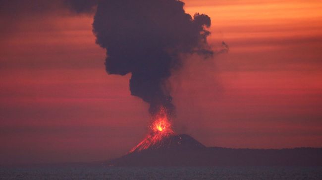 PVMBG Masih Sulit Ukur Potensi Longsoran Gunung Anak Krakatau ~ Tos Mis