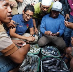 Di Takalar Sulsel, Sandiaga Uno Diberondong Masalah Nelayan