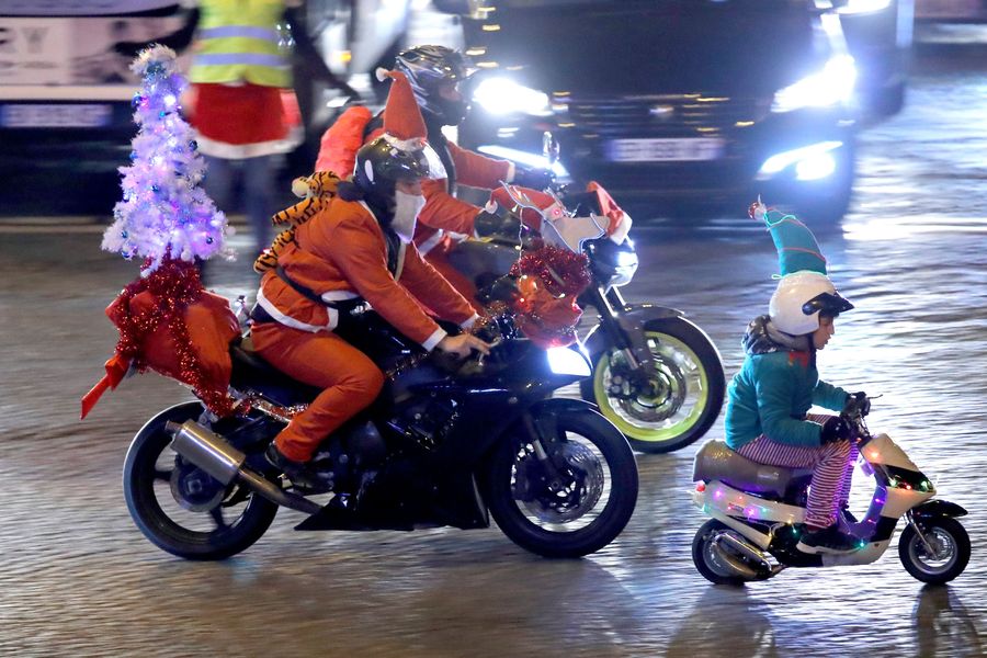 Santa Claus Rally Tiba, Akankah IHSG Semringah?