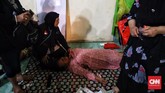 Ikatan Dokter Indonesia (IDI) menyatakan korban tsunami paling membutuhkan penanganan ortopedi atau bedah tulang dan trauma. (CNN Indonesia/Hesti Rika).
