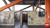 Bangunan tersebut awalnya merupakan Terminal Labuan yang kemudian berubah fungsi menjadi shelter tsunami. (CNN Indonesia/ Hesti Rika)