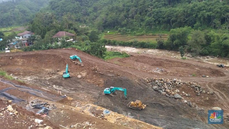 Pembangunan kedua bendungan itu untuk mengurangi kerentanan kawasan metropolitan Jakarta dari bencana banjir.