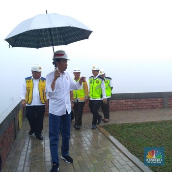 Diselimuti Kabut, Jokowi Cek Proyek Bendungan Sukamahi-Ciawi
