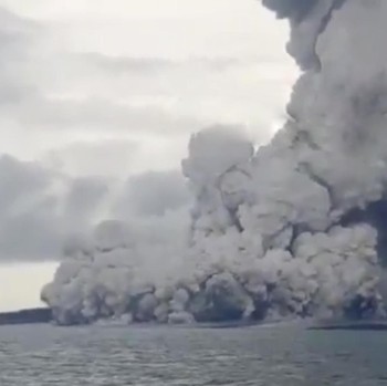 Status Siaga, Ini Penampakan Terakhir Gunung Anak Krakatau
