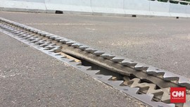 Flyover Cengkareng Retak, Polisi Alihkan Arus Lalu Lintas