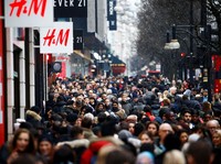 Warga Inggris Ramai-ramai Berburu Diskon di Boxing Day