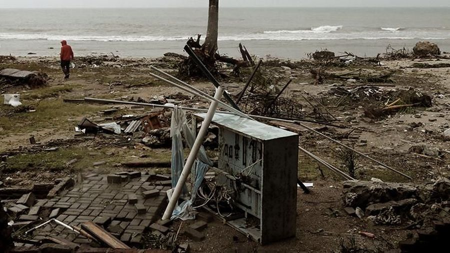 [DALAM] Tsunami