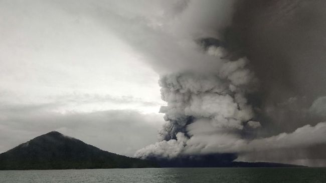 Gunung Anak Krakatau Susut 180 Juta Meter Kubik Usai Erupsi