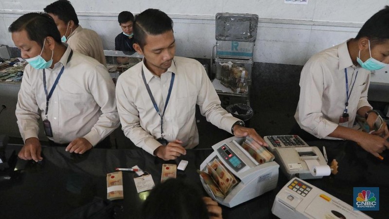 BI memberikan waktu kepada masyarakat untuk menukarkan empat pecahan uang kertas tahun emisi 1998 dan 1999 hingga 30 Desember 2018.