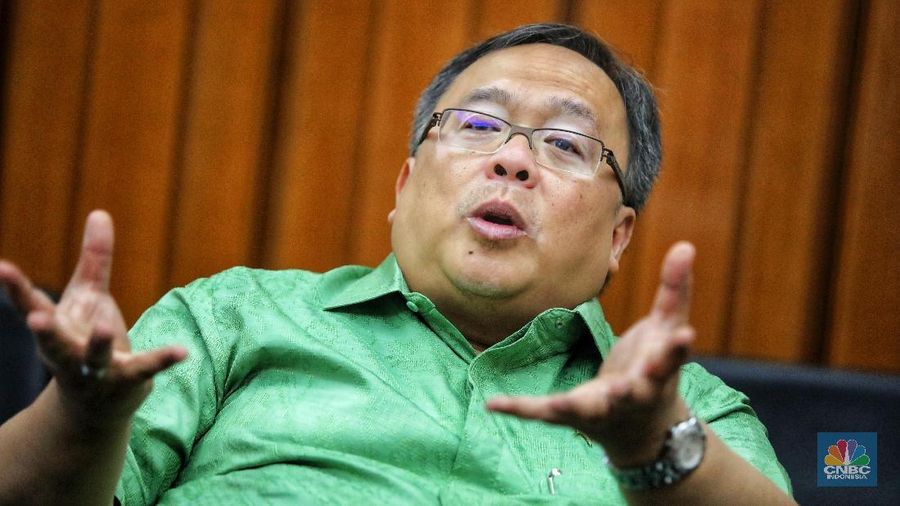 Pemerintah telah berhasil menurunkan angka kemiskinan menjadi 9,82%.