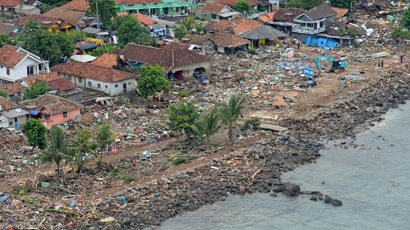 Sejumlah daerah rusak parah akibat diterjang tsunami Selat Sunda, Sabtu (22/12/2018).