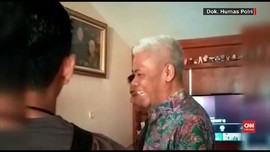 VIDEO: Detik-detik Rumah Mbah Putih Digeledah Polisi