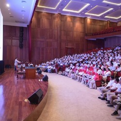 Ironi Krisis Air Bersih dan Ancaman Banjir Besar Jakarta