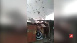 Angin Puting Beliung Landa Rancaekek, Atap Rumah Beterbangan