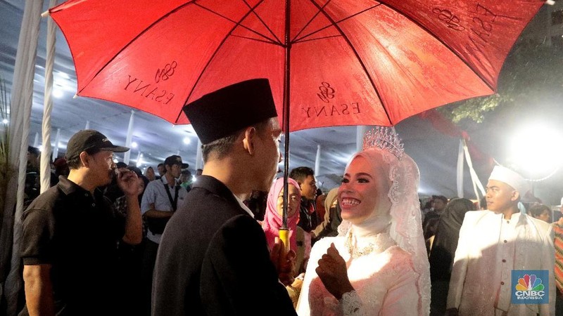 Total keseluruhan peserta nikah massal ini adalah 557 pasang pengantin.