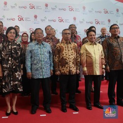 Perhatian! OJK Minta Bank Tak Naikkan Suku Bunga