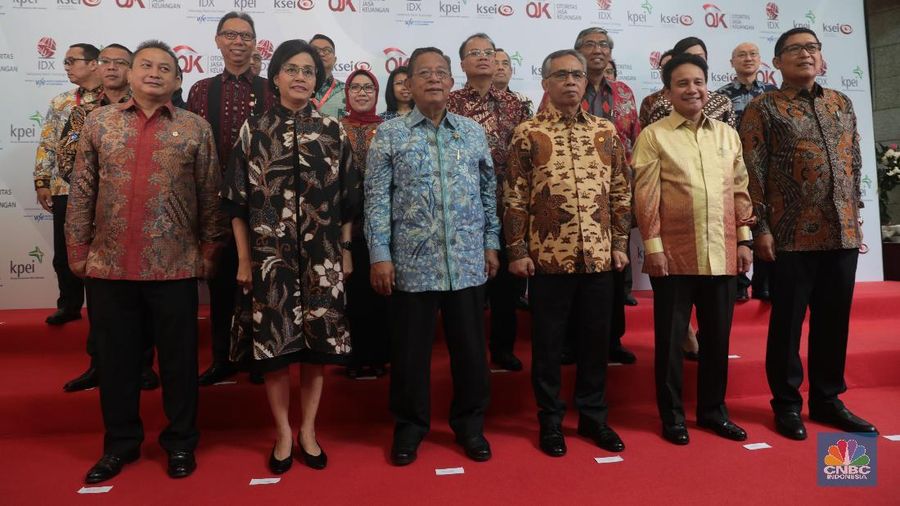 OJK menilai dengan kemungkinan ini, maka situasi akan kembali normal sehingga perbankan tak perlu agresif menaikkan tingkat bunganya.