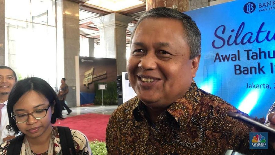 Bank Indonesia (BI) memperkirakan posisi cadangan devisa Desember 2018 bisa tembus level US$ 120 miliar.
