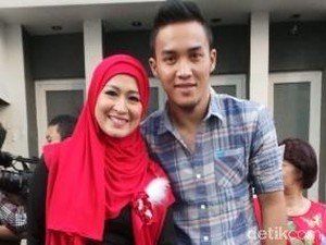 Gunawan Dwi Cahyo Kepergok Jalan Sama Cewek, Okie Agustina Siap Gugat Cerai