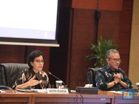Faisal Basri Sudutkan Sri Mulyani Soal Bengkaknya Bunga Utang