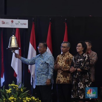 Detik-detik Darmin Buka Perdagangan Saham 2019