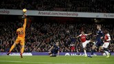 Kemenangan besar Arsenal ditutup lewat gol Pierre-Emerick Aubameyang pada menit ke-83 usai menerima umpan Sokratis Papastathopoulos. (Reuters/John Sibley)